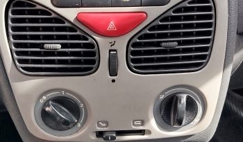 Fiat Siena Celebration 2009 com 68.800Kms completo